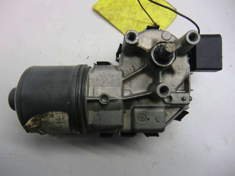 VW PASSAT (3B3/3B6) BJ2001 WISCHERMOTOR VORN 3B1955113D 0390241528 BOSCH